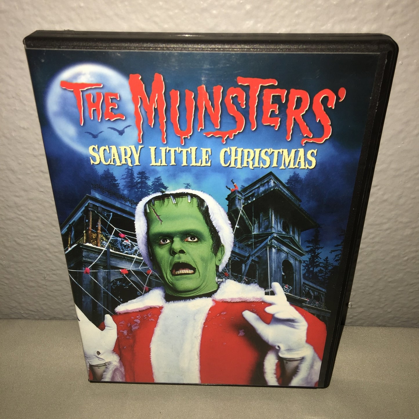 Xmas Dvd Used The Munsters' Scary Little Christmas 2007 Stars Bug Hall As Eddie