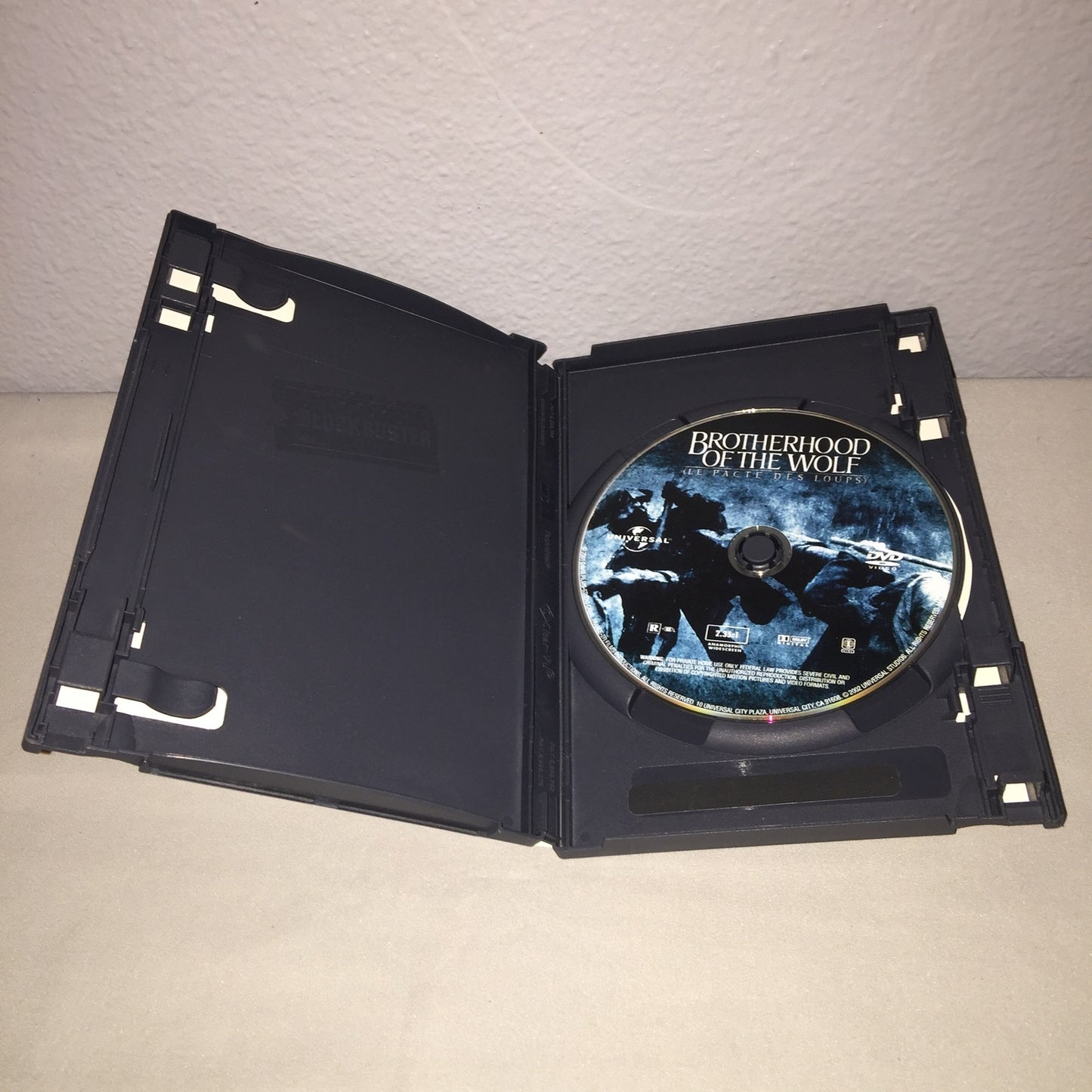 Dvd Used Brotherhood Of The Wolf Movie W Special Feats Blockbuster Pre-viewed