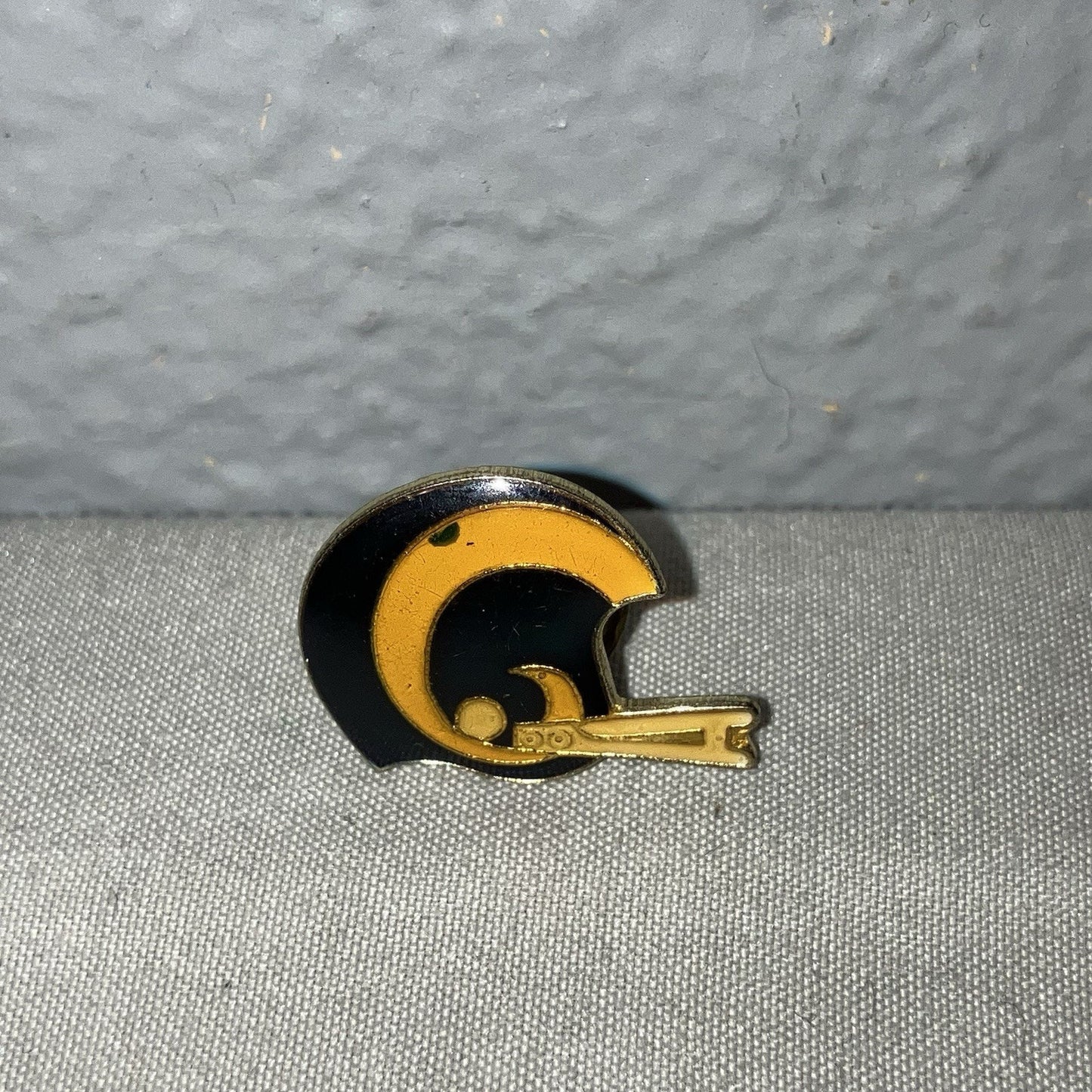 Vintage Nfl Los Angeles Rams .75” Two Bar Helmet Enamel Lapel Hat Pin Accessory