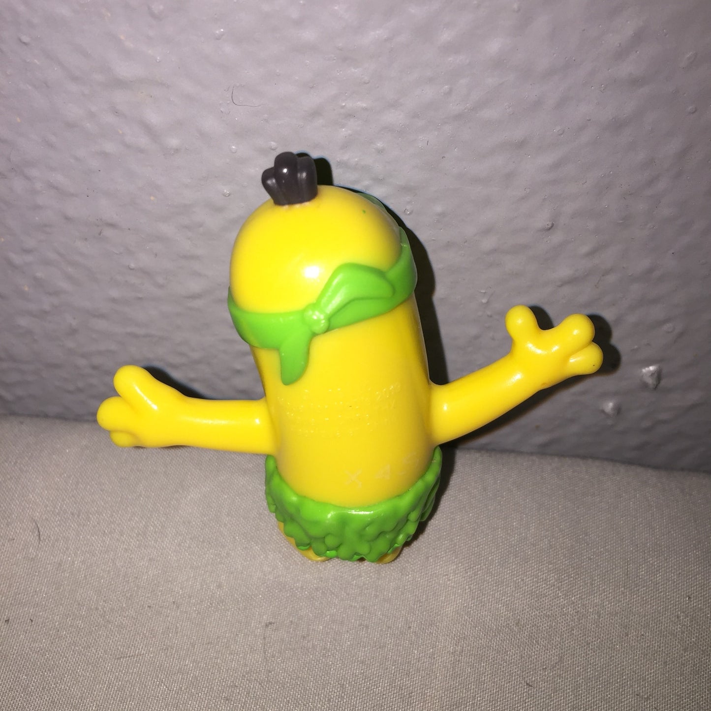Minions Jurassic Minion in Green Loin Cloth Rise of Gru 2020 McDonald's FF Toy