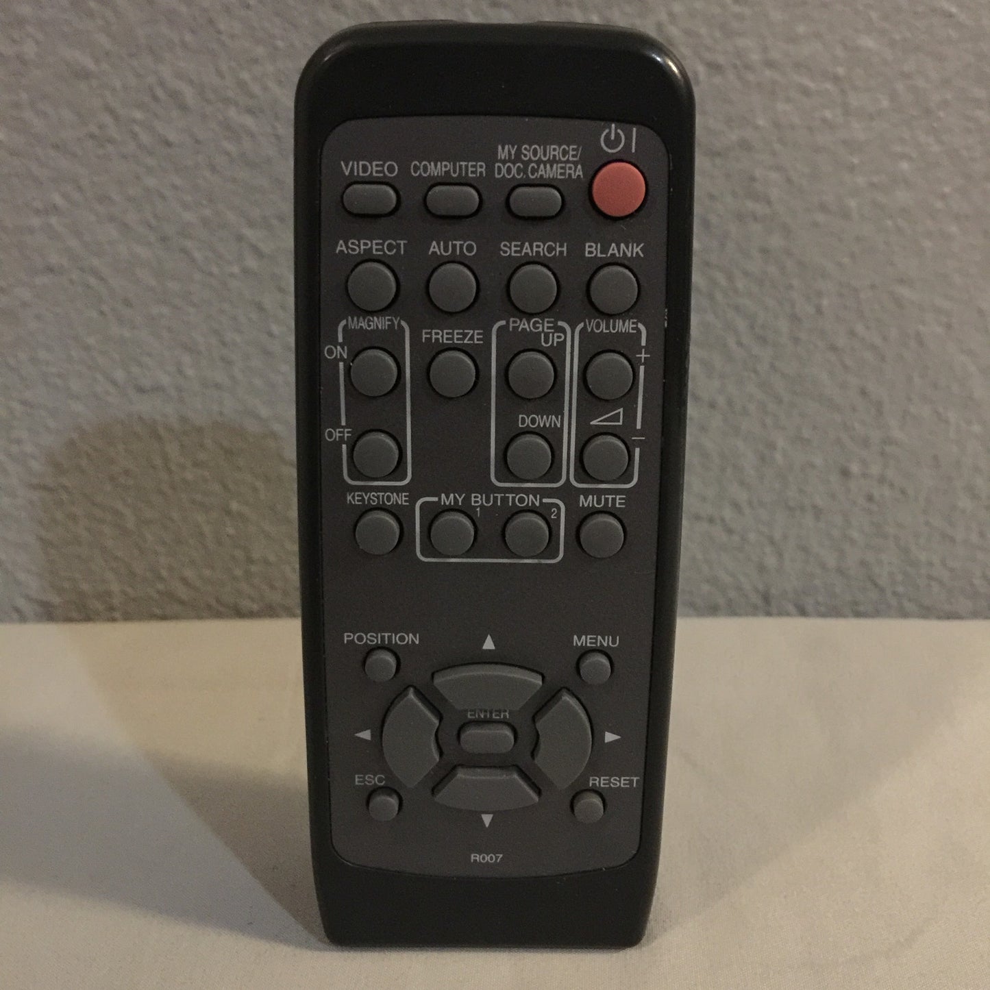 R007 Hitachi Official OEM Genuine LCD Projector Remote Control Used Condition