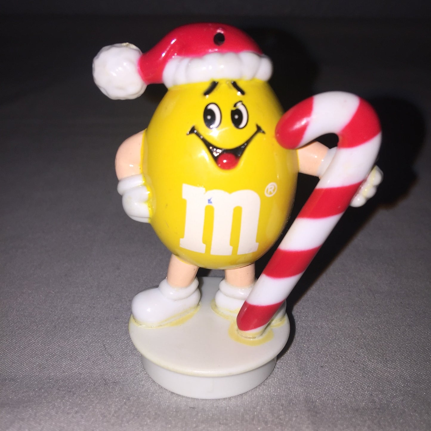 Xmas Ornament M&Ms '92 Christmas Yellow Peanut Candy Cane Bottle Top Collectible