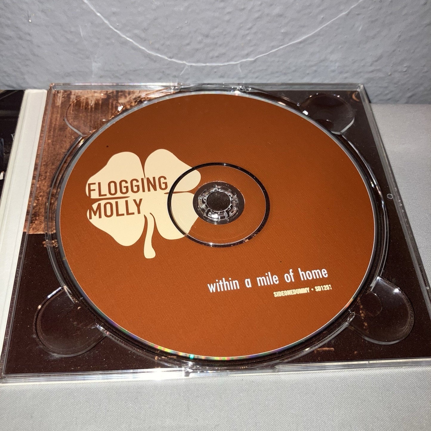 Cd Used Flogging Molly Within a Mile of Home 2004 Gatefold Ecopak Album Booklet