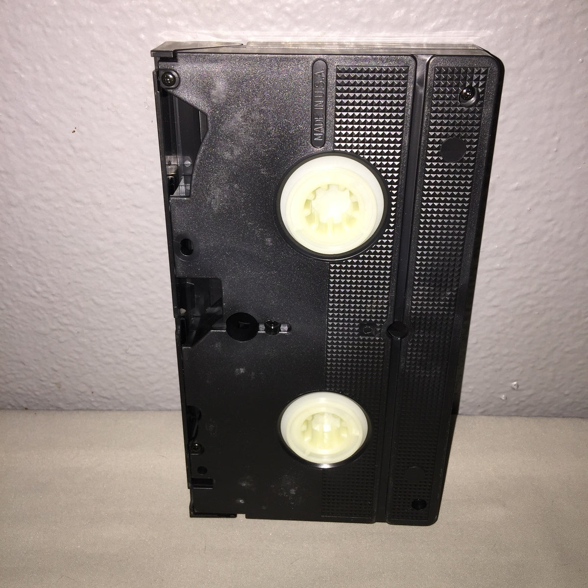 Vhs Used Dragon Flyz The Legend Begins Single Tape Columbia Tristar Home Video