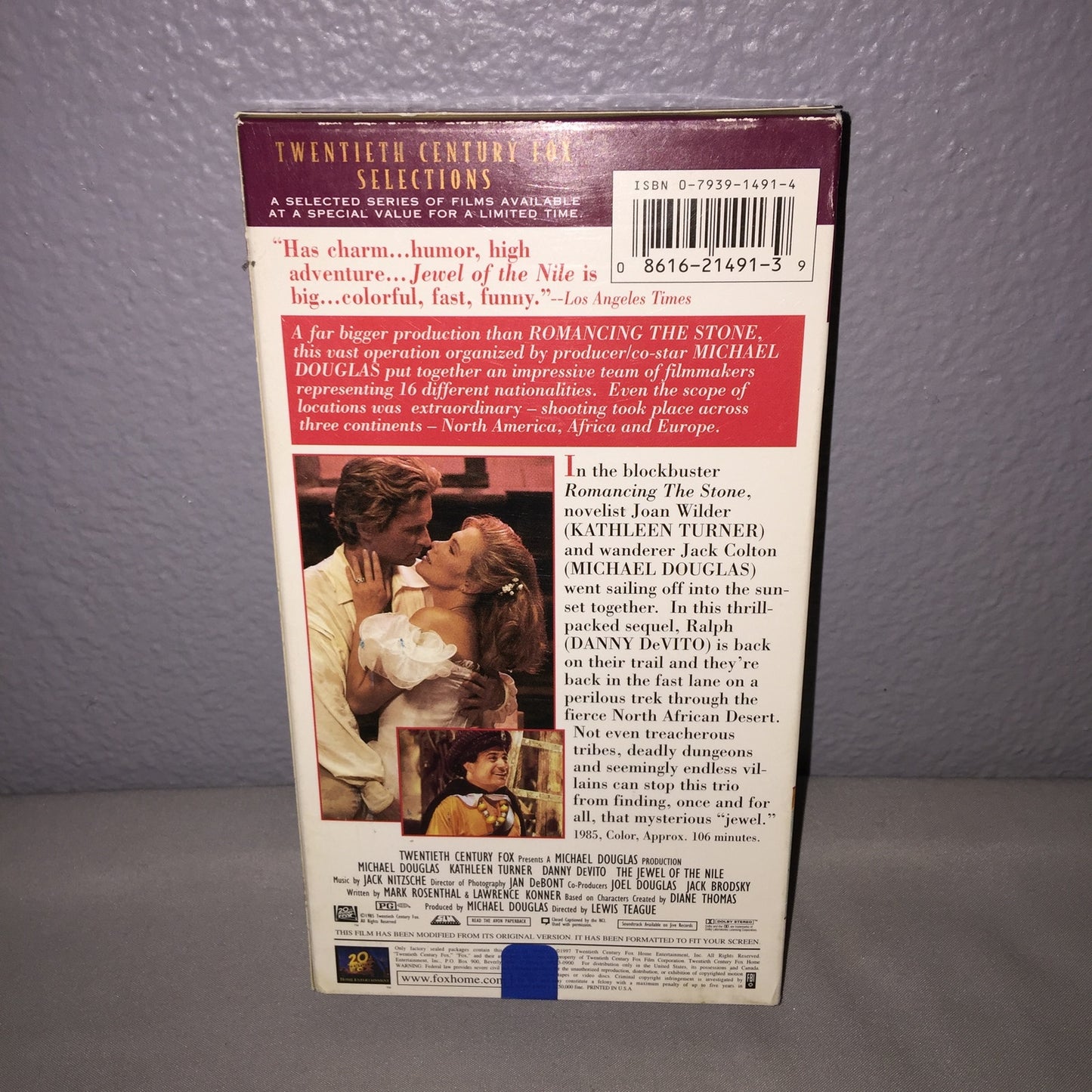 Vhs Used The Jewel Of The Nile Tape Michael Douglas Kathleen Turner Danny Devito