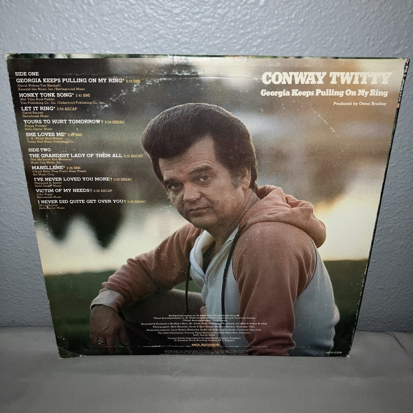 Vinyl Record Conway Twitty Georgia Keeps Pulling On My Ring Platinum Plus Works