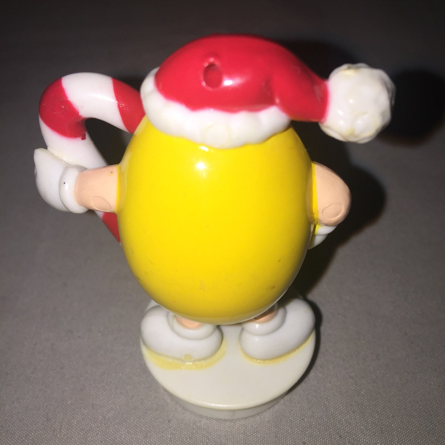 Xmas Ornament M&Ms '92 Christmas Yellow Peanut Candy Cane Bottle Top Collectible