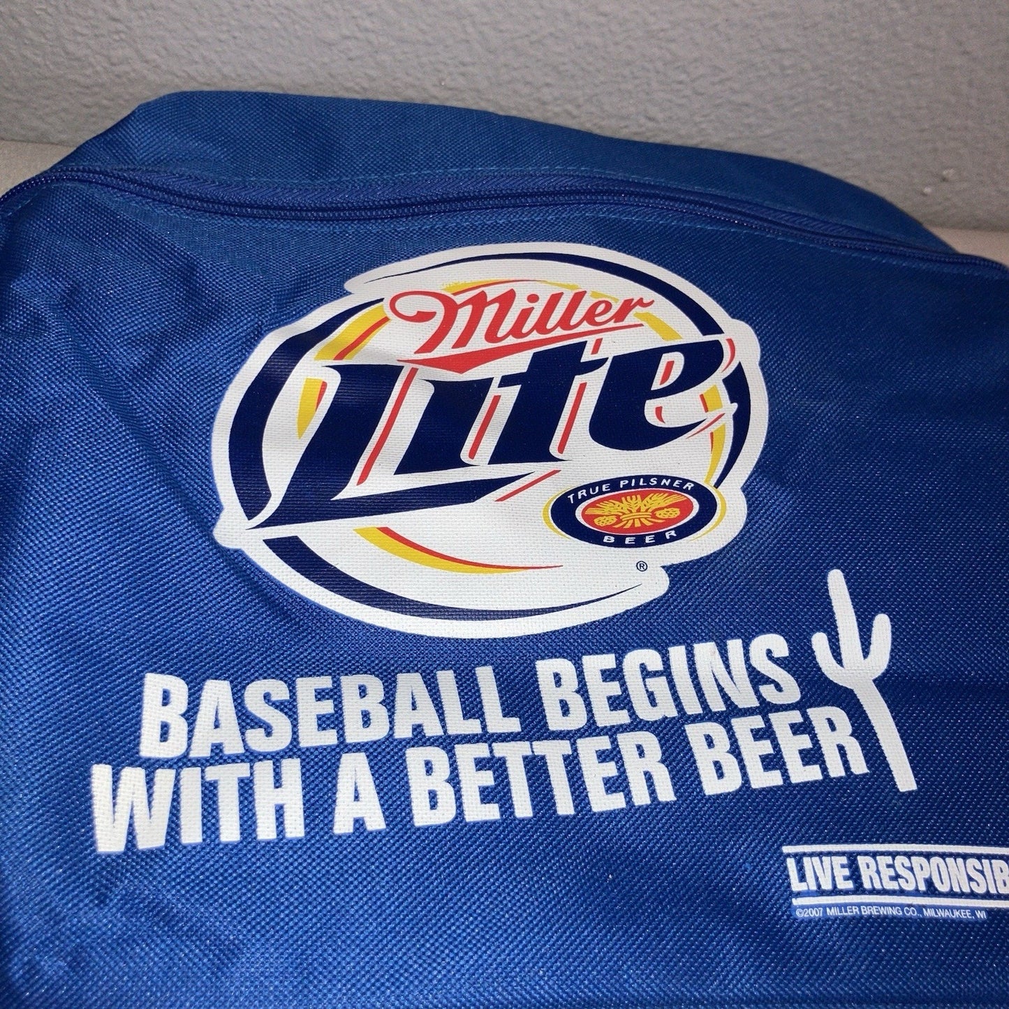 Miller Lite Pilsner Beer Baseball Six 6 Pack Insulated Beer Cooler / Lunch Box