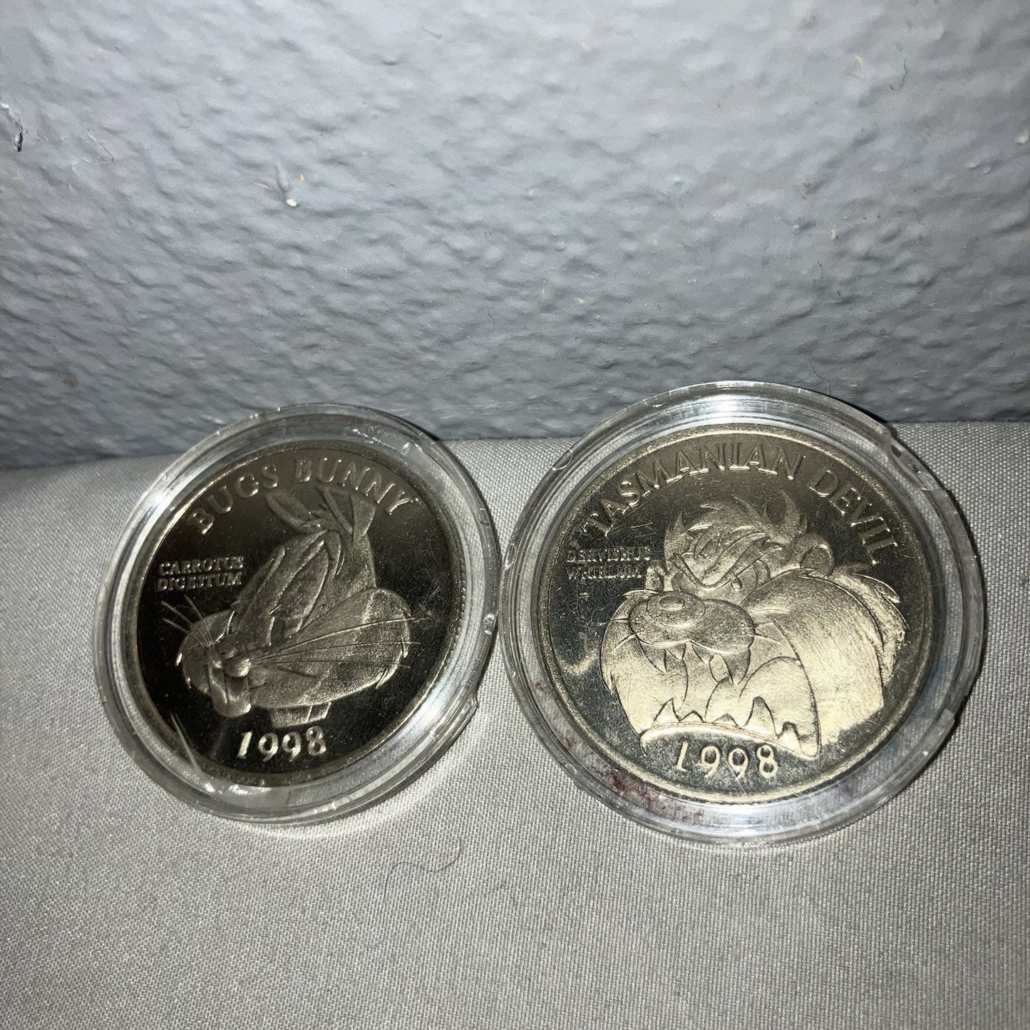Collectible Coin Lot Bugs Bunny Carrotus Digestium / Taz Dervishus Whirlum