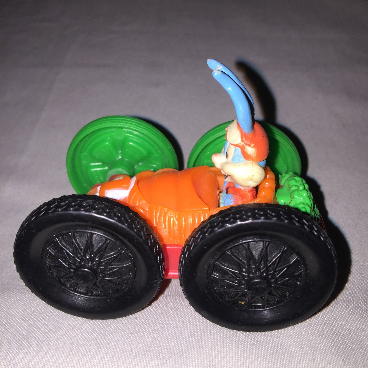 Tiny Toon Adventures Looney Tunes Bugs Babs Buster Bunny Racer McDonald's FF Toy
