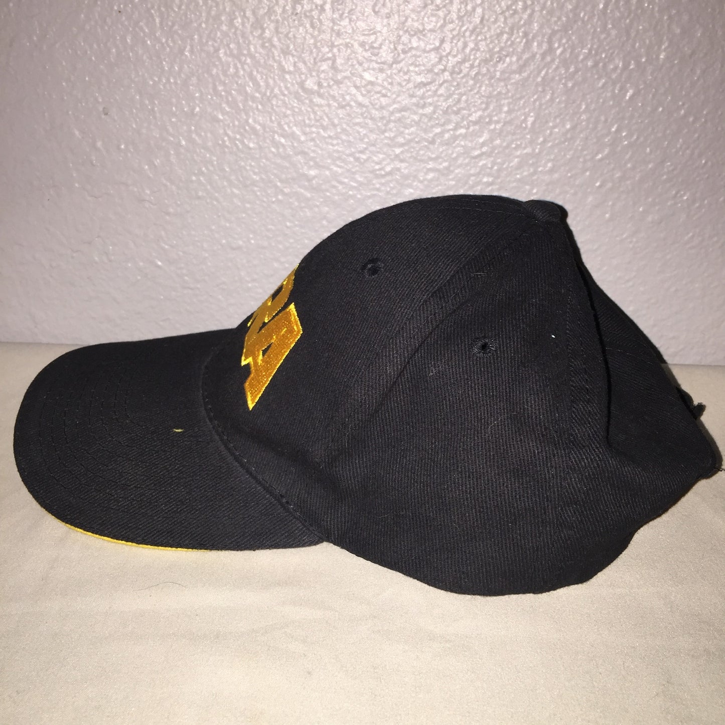 Nra Hat Bundle Lot Red Logo USA Brim / Yellow Logo Flag On Side + Desert Camo