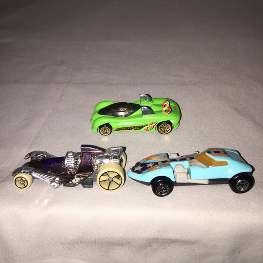 Hot Wheels 1995 Power Pipes / 2018 FYB42 Tur-boned Charged / 2019 Twin Mill Toy