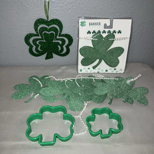 St. Patricks Day Lot 2 Lucky Clover Banners 2 Cookie Cutters 1 Spinning Clover