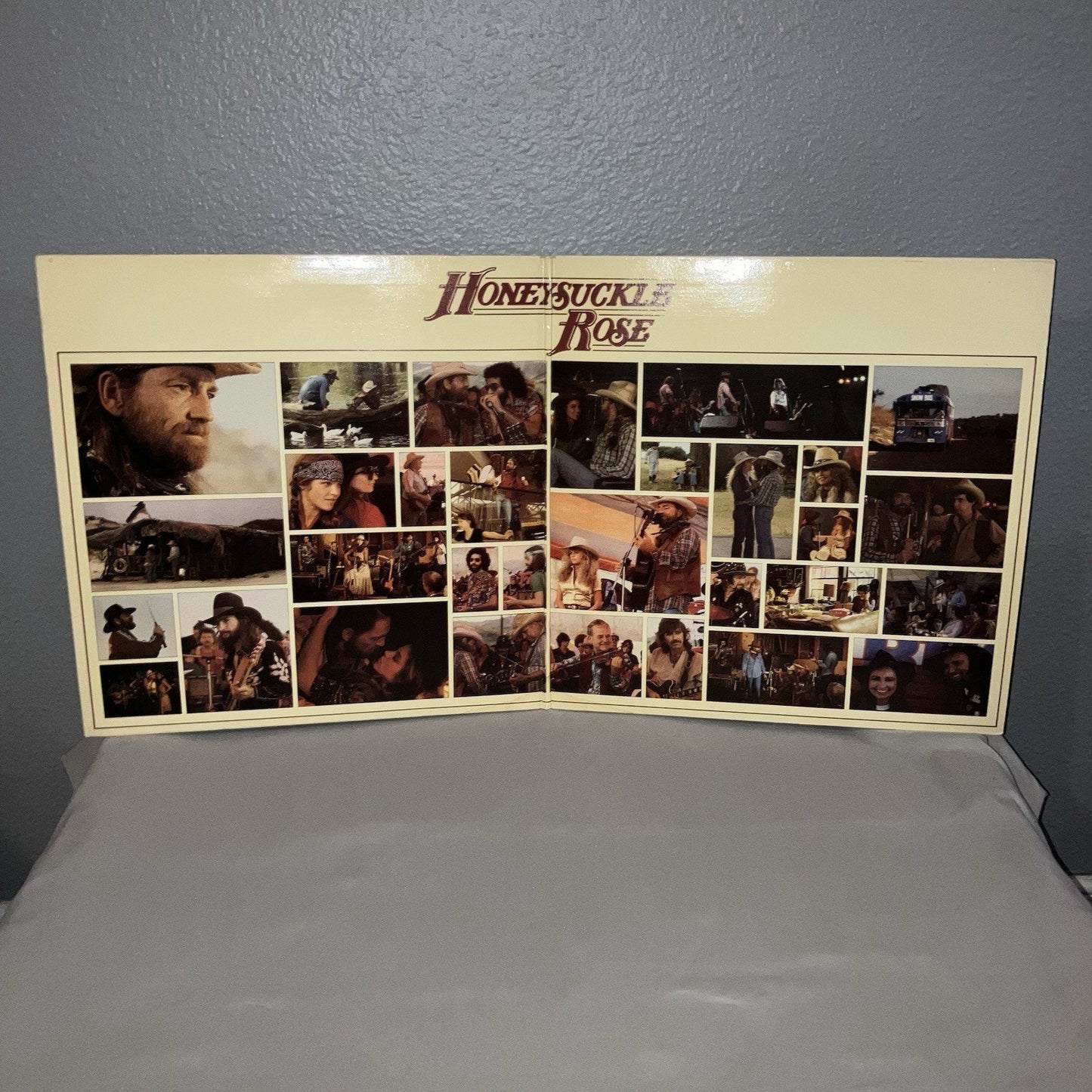 Vinyl Record Willie Nelson Red Headed Stranger / Honeysuckle Rose Soundtrack Lot