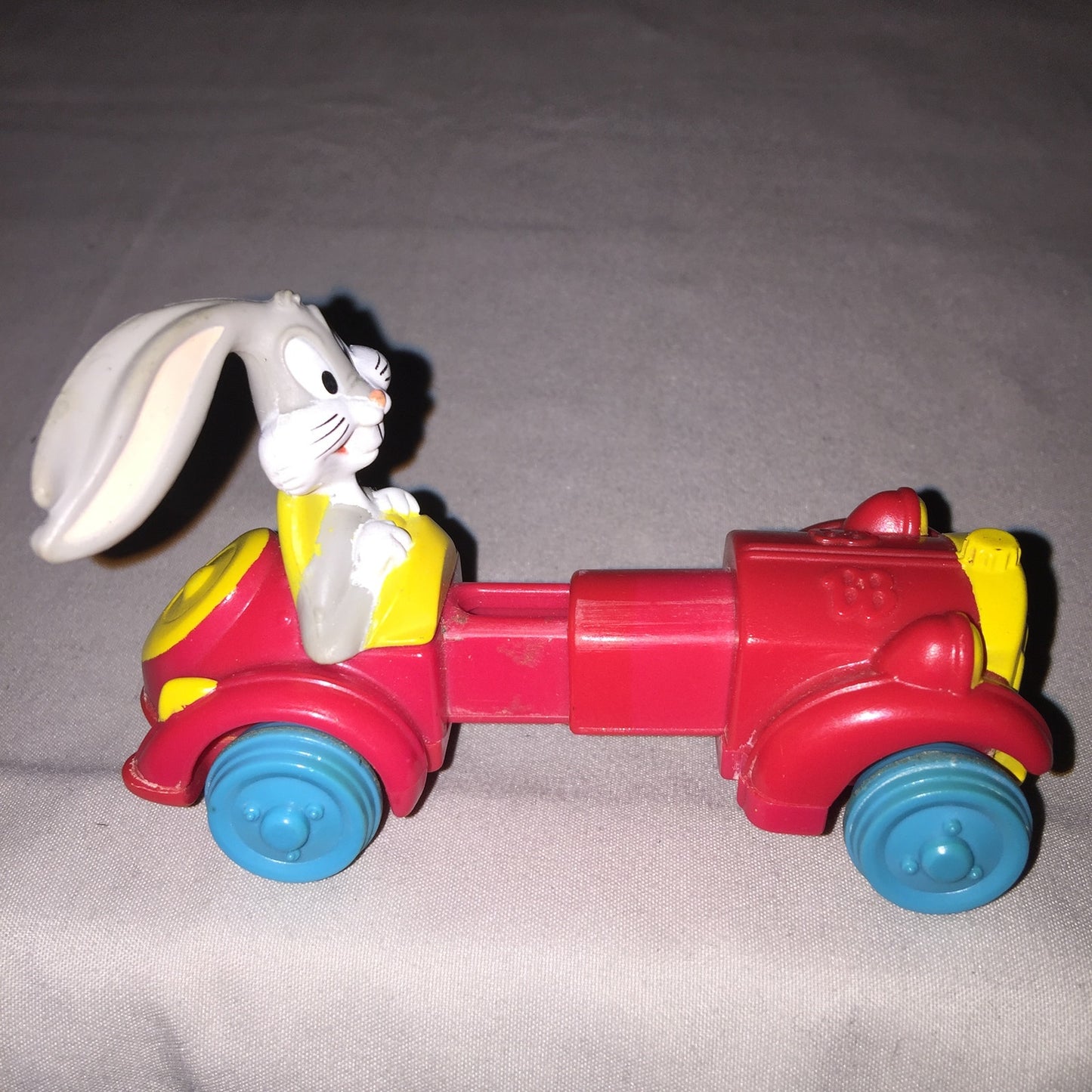 Tiny Toon Adventures Looney Tunes Bugs Babs Buster Bunny Racer McDonald's FF Toy
