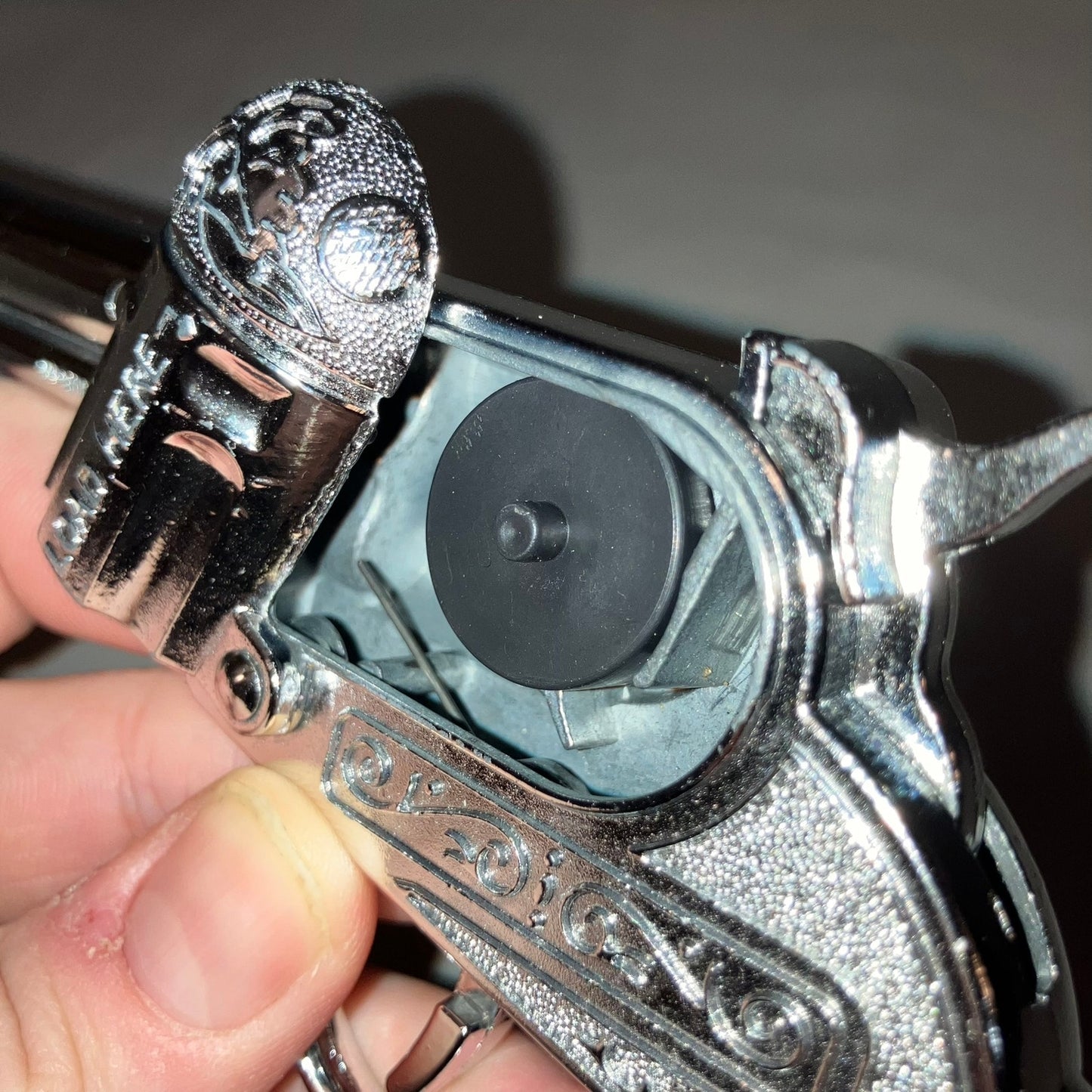 Leslie Henry Vintage Halco Diamond H Laramie Cap Gun Pink Handle Revolver Pistol