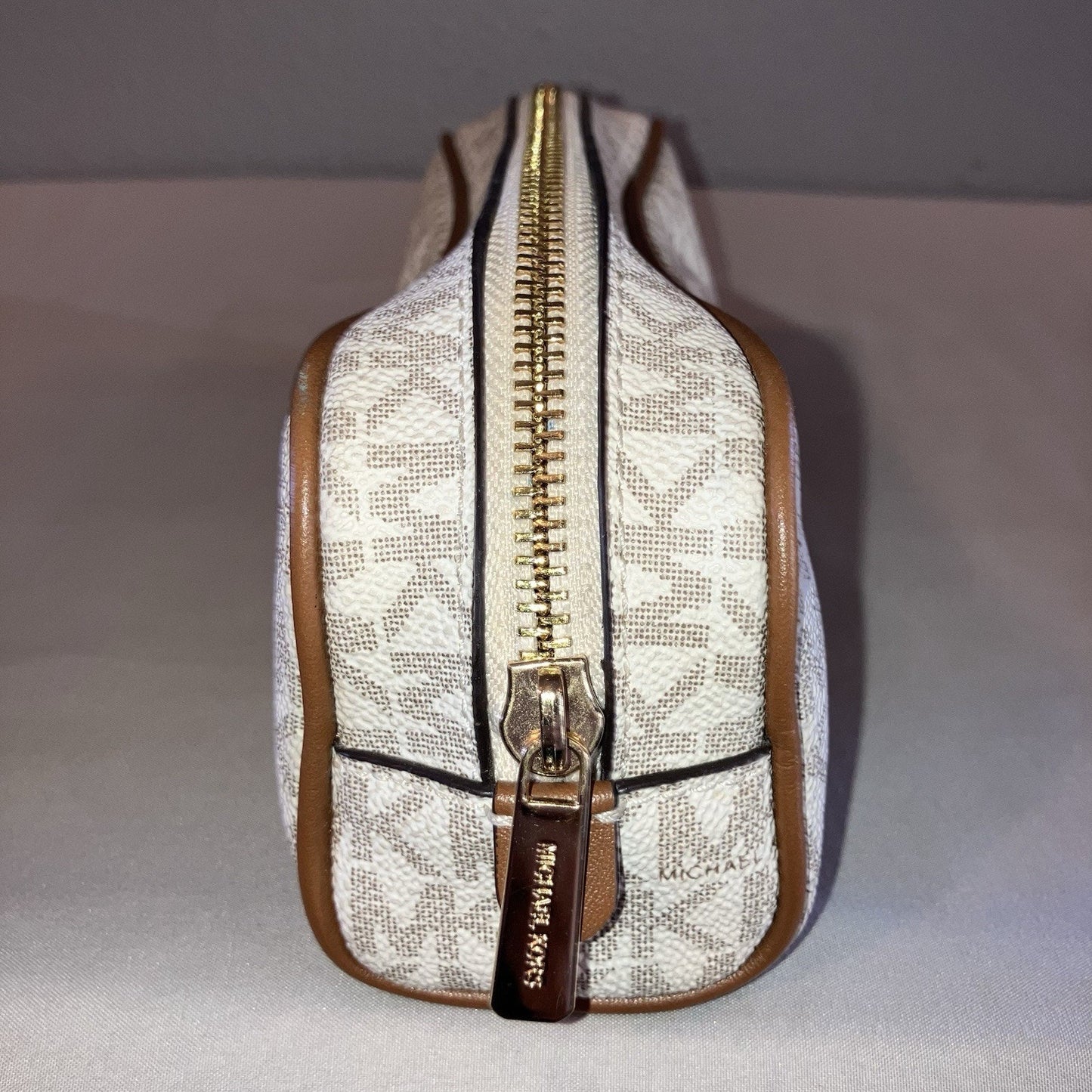 Bag Michael Kors Medium Pencil Case Makeup Cosmetic Case Vanilla Used See Pics