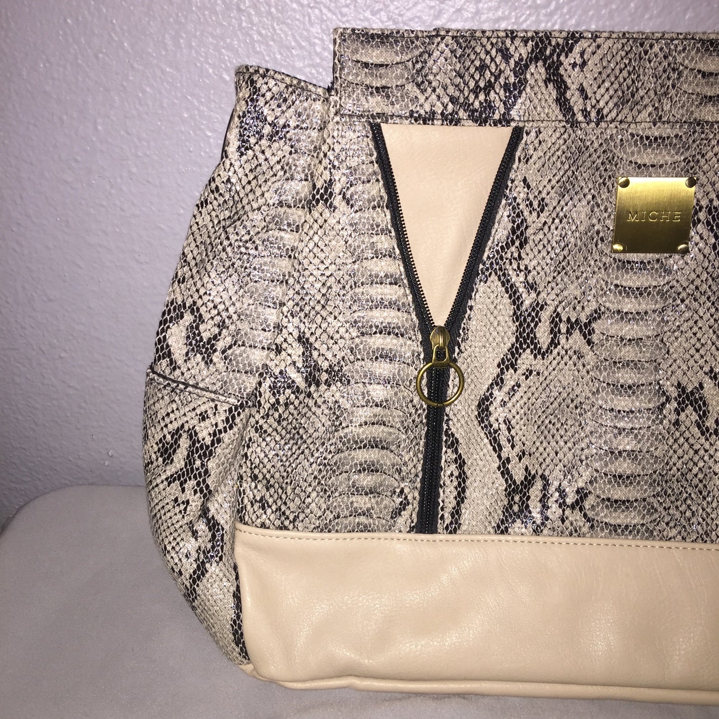 Miche Leslie Retired Faux Snakeskin Animal Print Full Size Tote Purse *Used Bag*