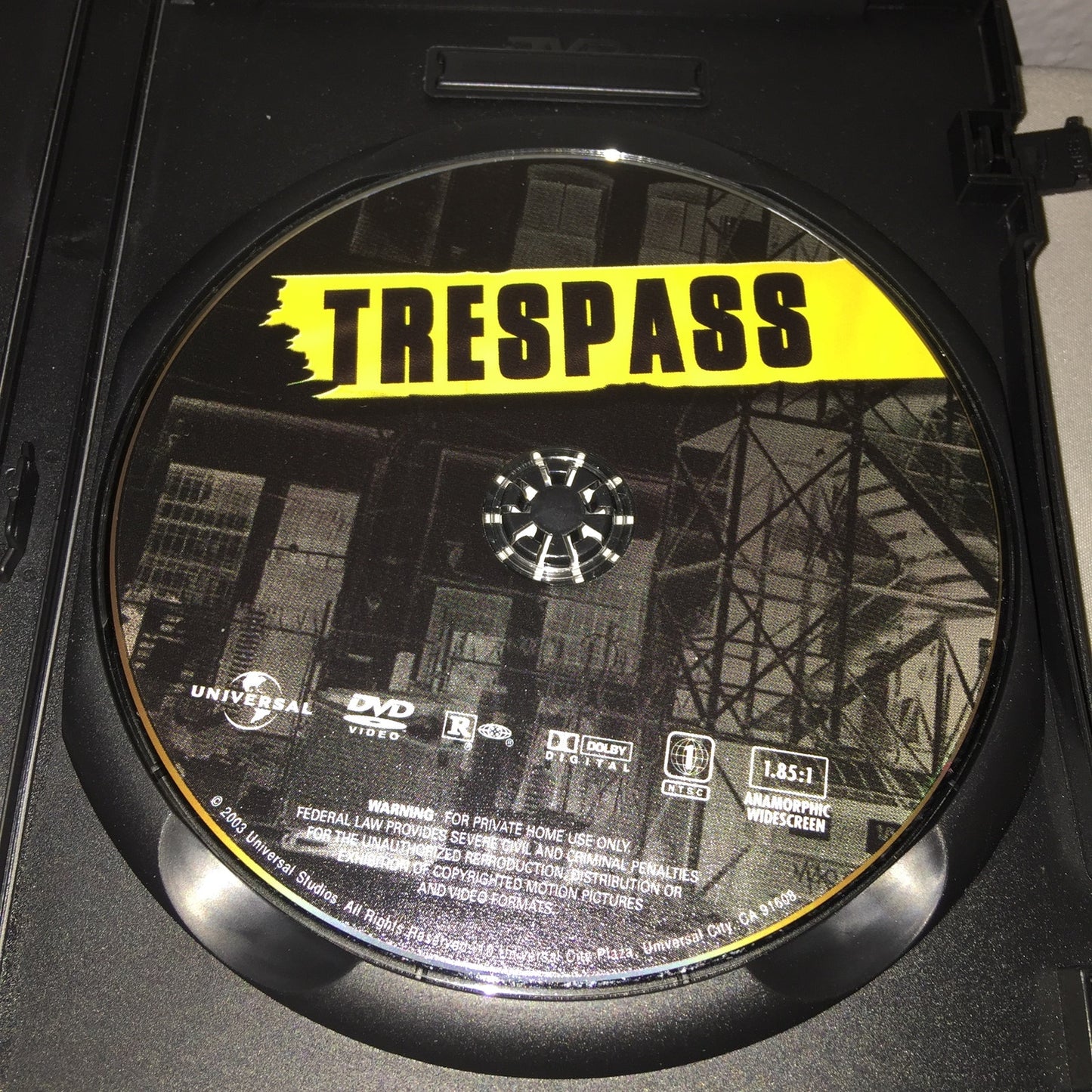 Dvd / Vhs Used Trespass Lot 1992 Starring Ice T / Ice Cube / Bill Paxton + More