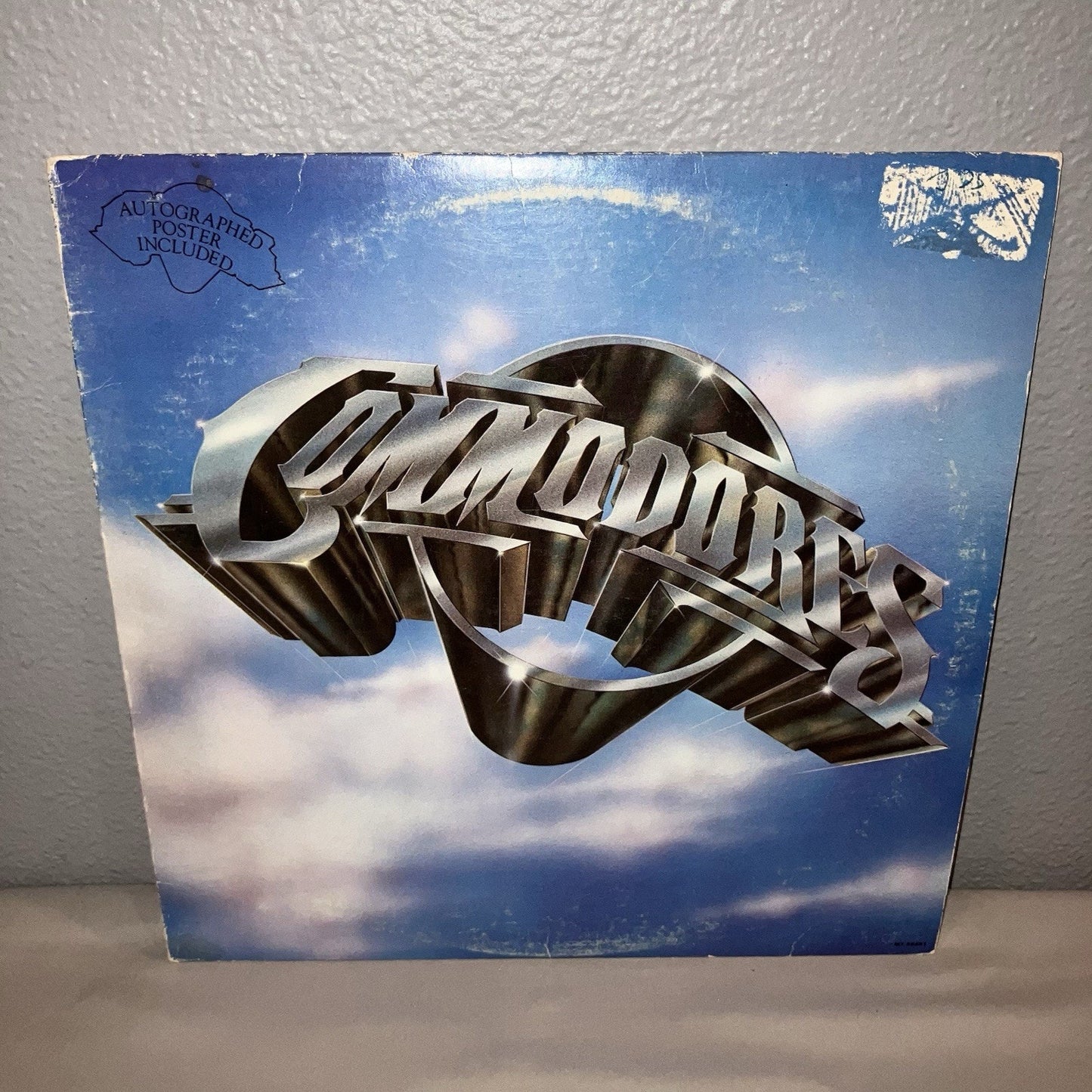 Vinyl Record Commodores Self Titled With Poster Signed Fascimile M88451 Motown