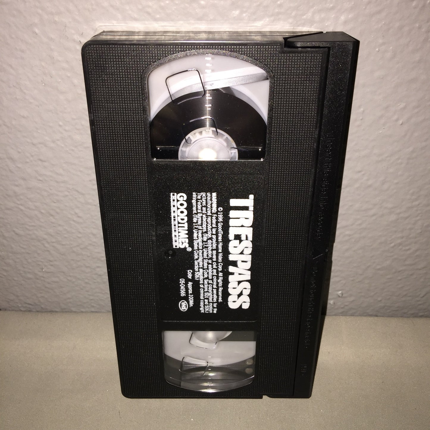 Dvd / Vhs Used Trespass Lot 1992 Starring Ice T / Ice Cube / Bill Paxton + More