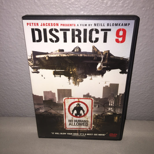 Dvd Used District 9 With Special Features Science Fiction Sci FI Scifi Sci-fi