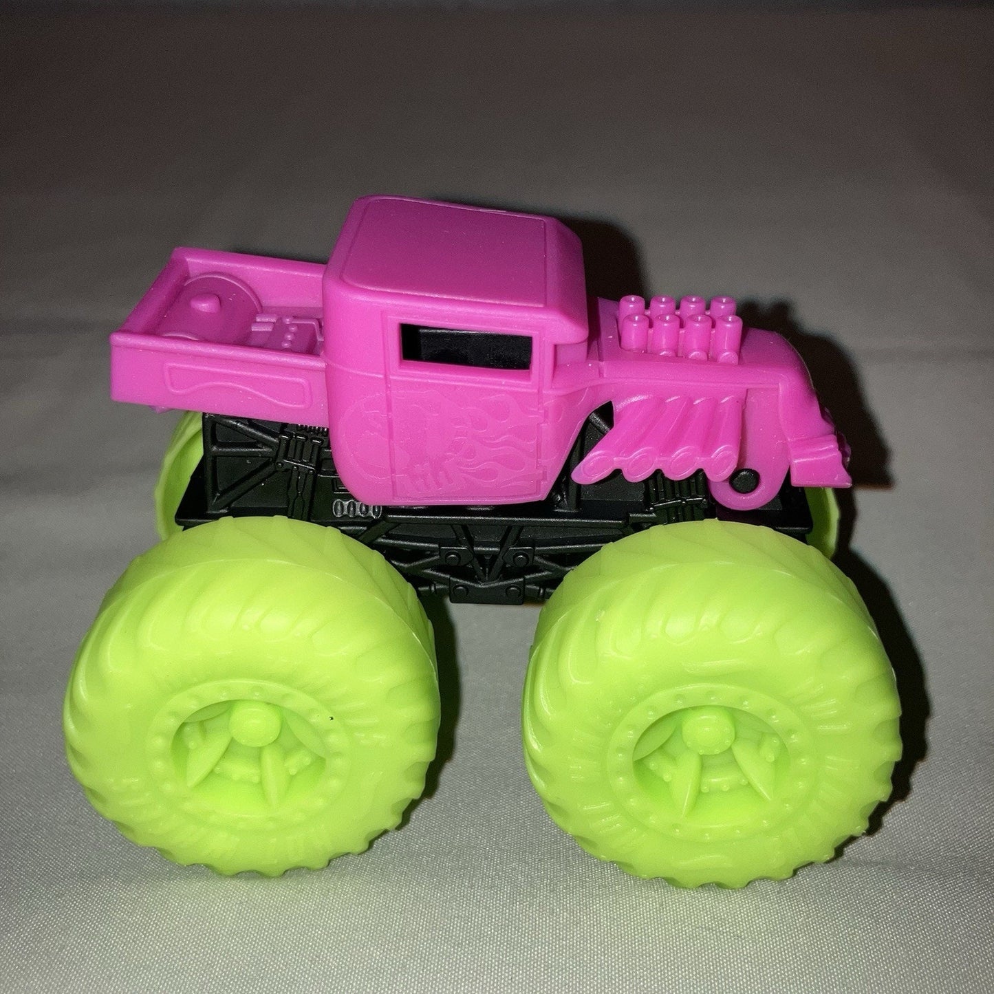 Pink Monster Truck Green Wheels Sonic Wacky Pack Meal FF Toy Maybe Grave Digger