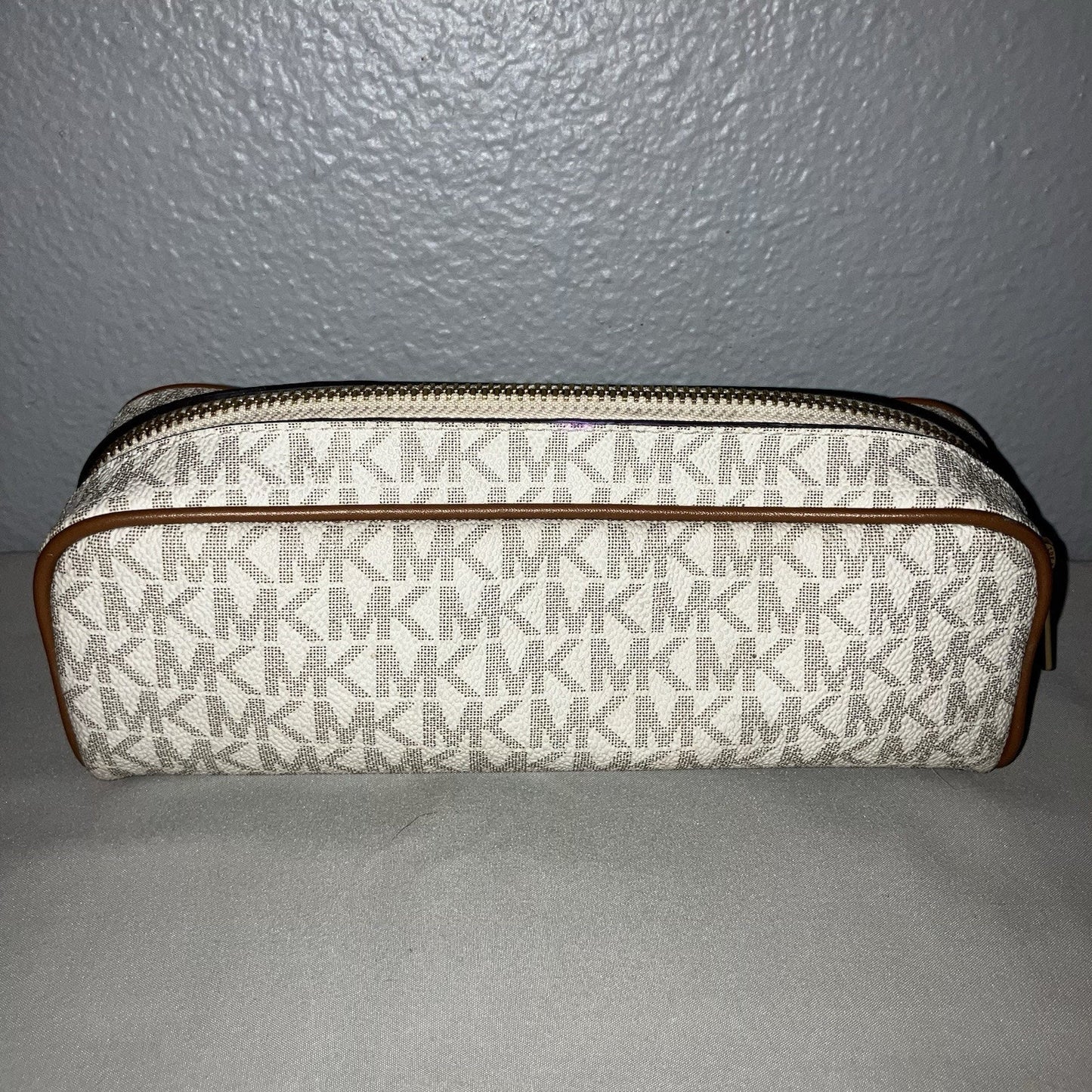 Bag Michael Kors Medium Pencil Case Makeup Cosmetic Case Vanilla Used See Pics