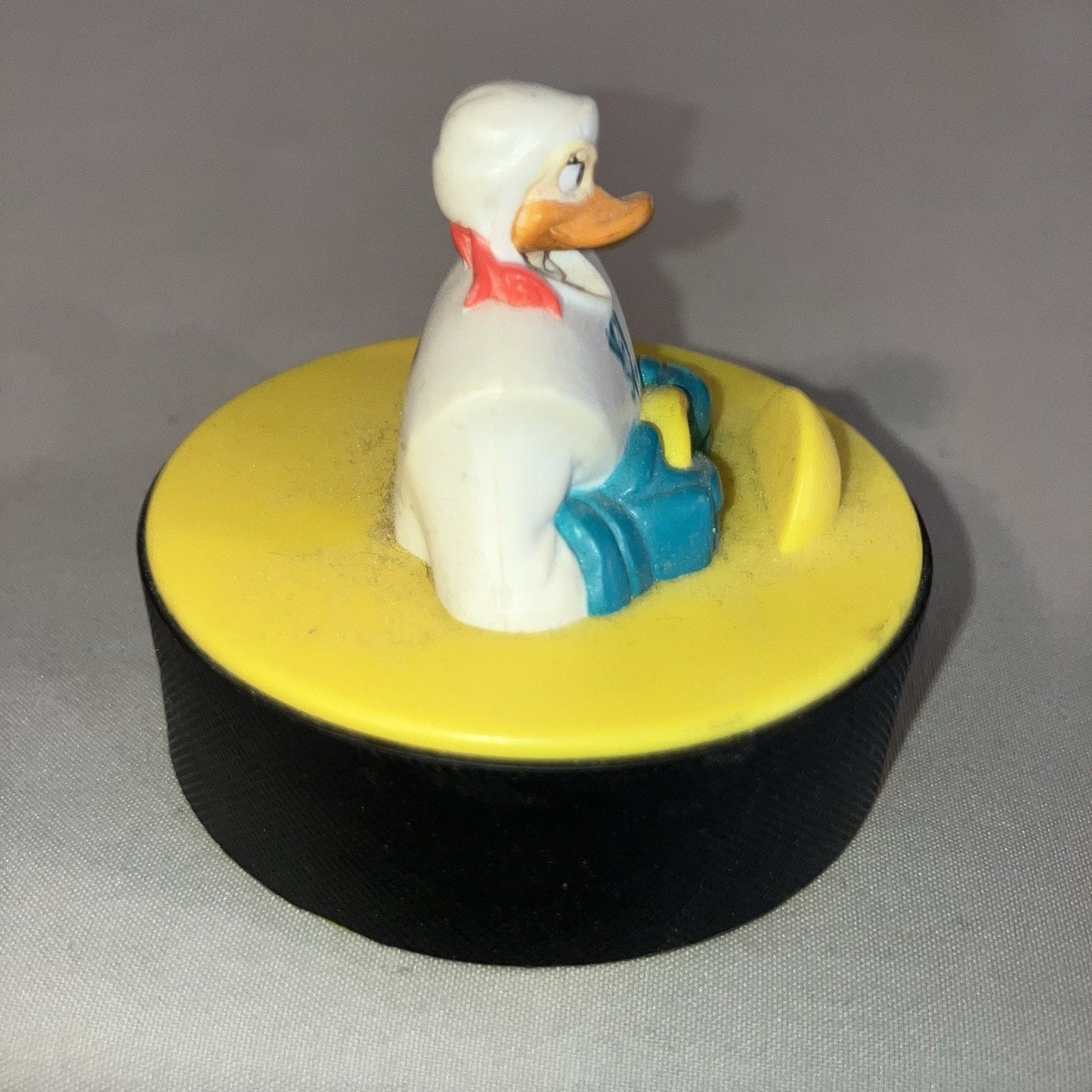 Disney Mighty Ducks 1996 #3 Mallory Jersey Street Hockey Puck McDonald's FF Toy