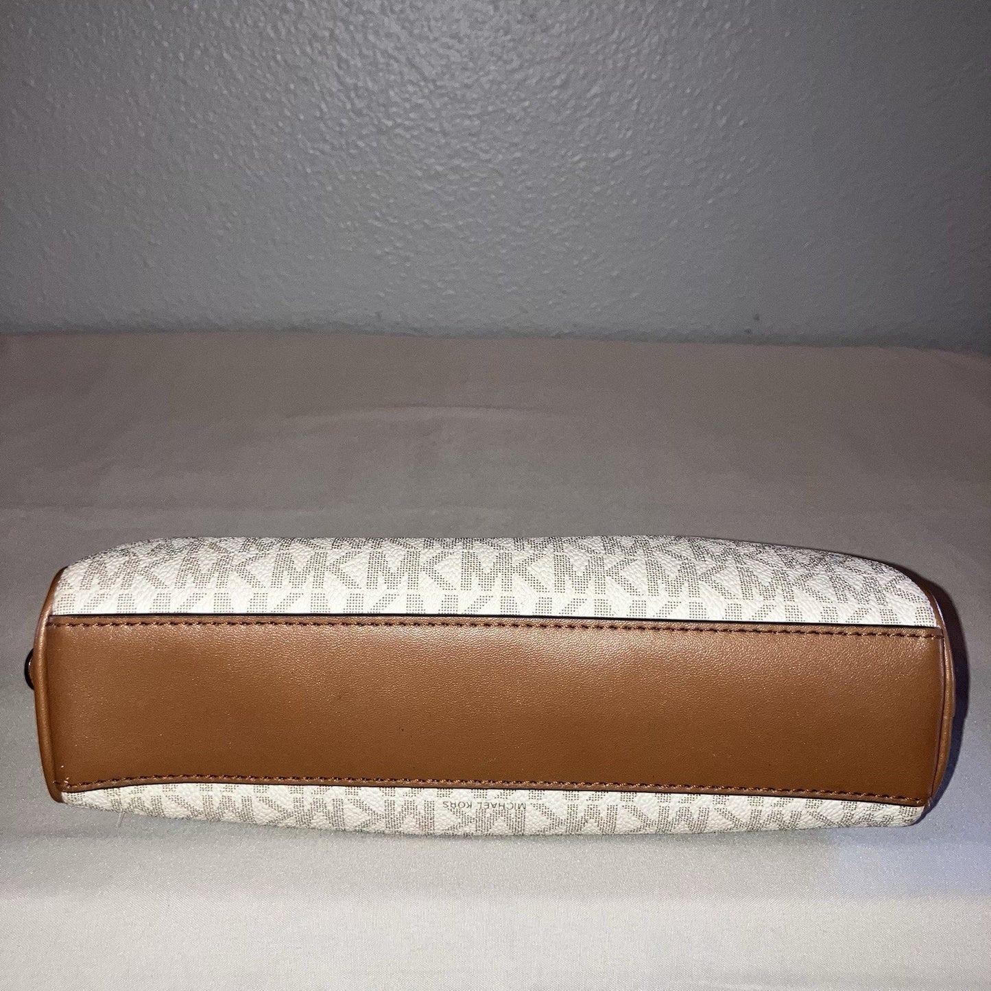 Bag Michael Kors Medium Pencil Case Makeup Cosmetic Case Vanilla Used See Pics