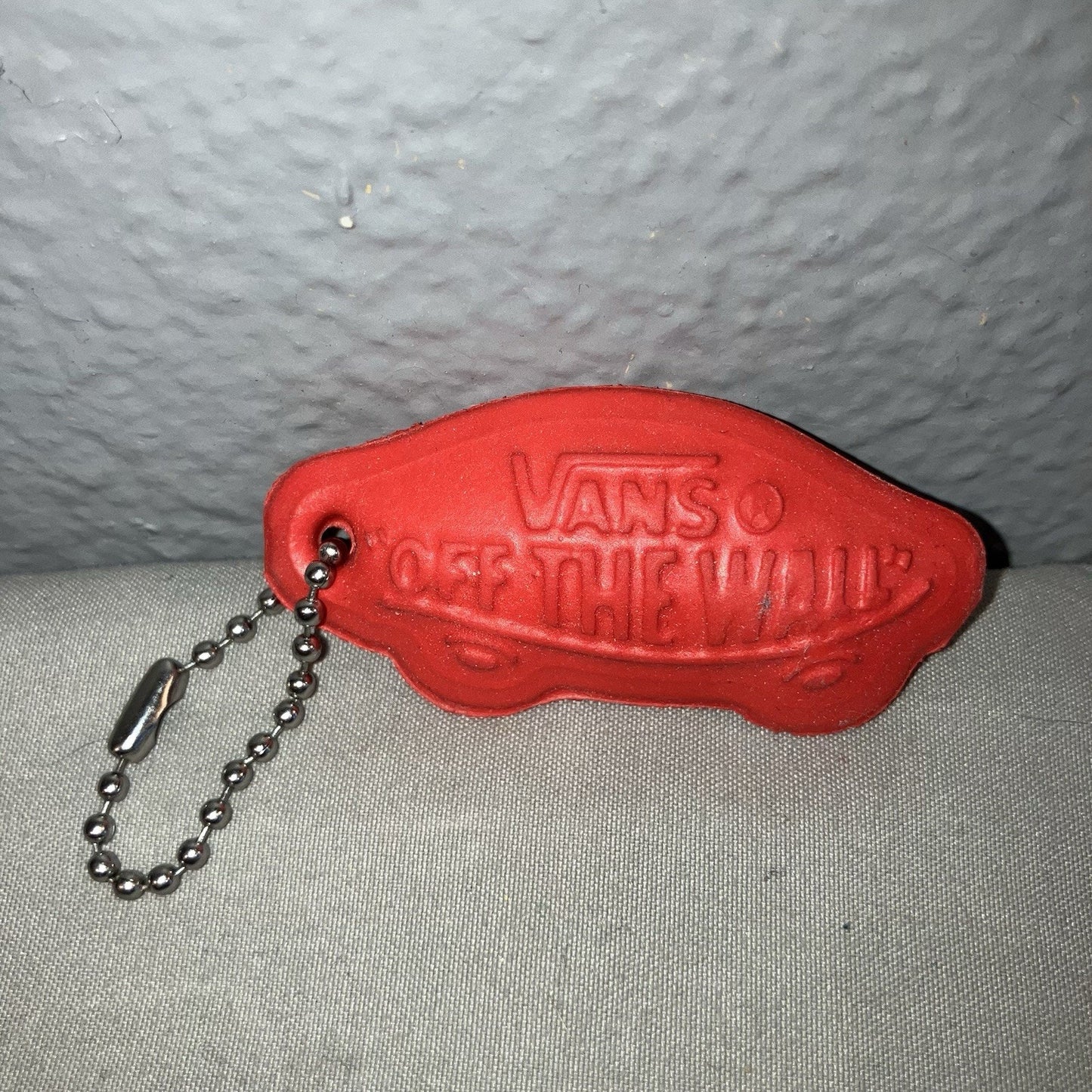 Vans Off The Wall Deluxe Comfort Red Puff Puffy Keychain + Single Sticker Lot