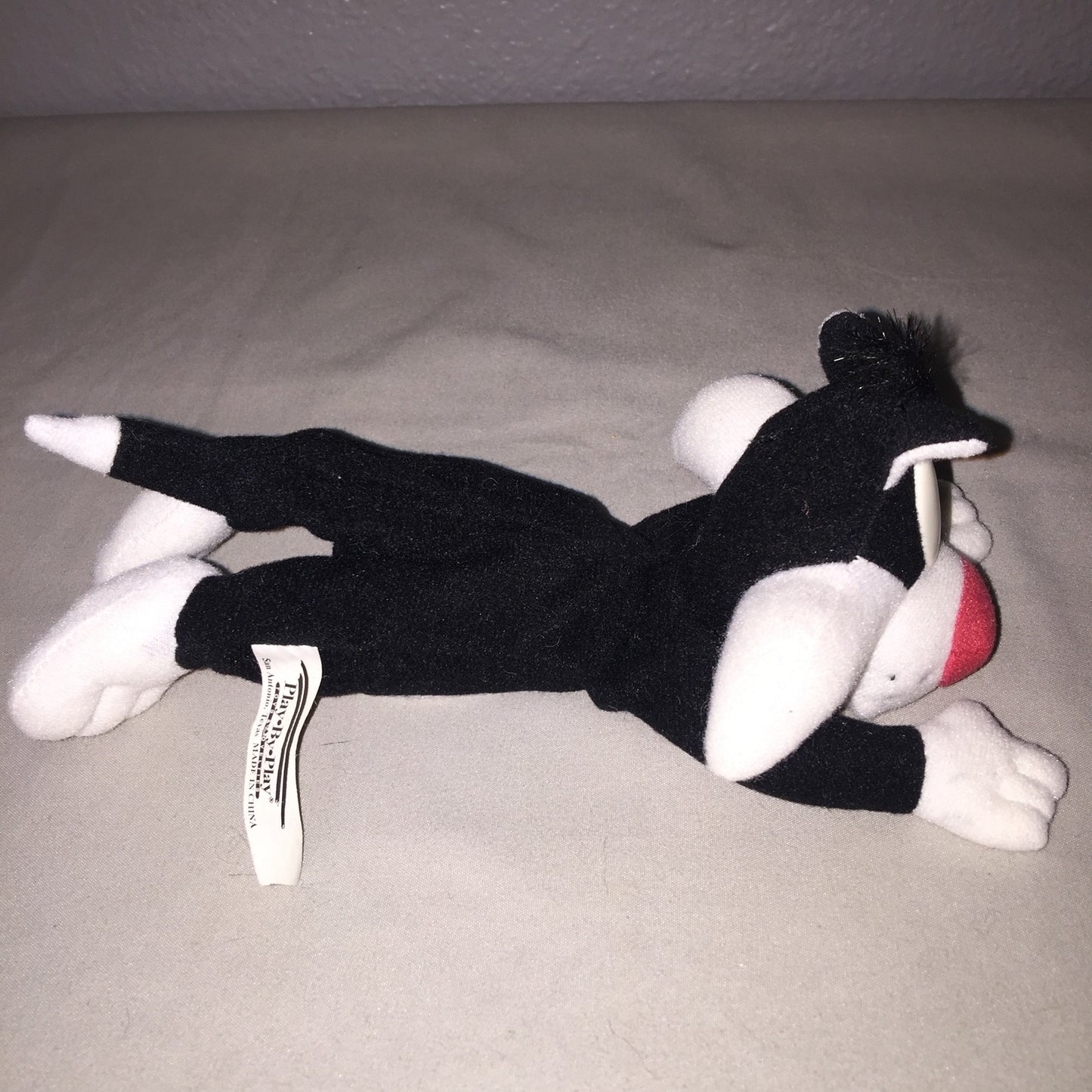 PLUSH Sylvester 1996 Cat Looney Tunes Bean Bag Stuffed Animal Play By Play Brand