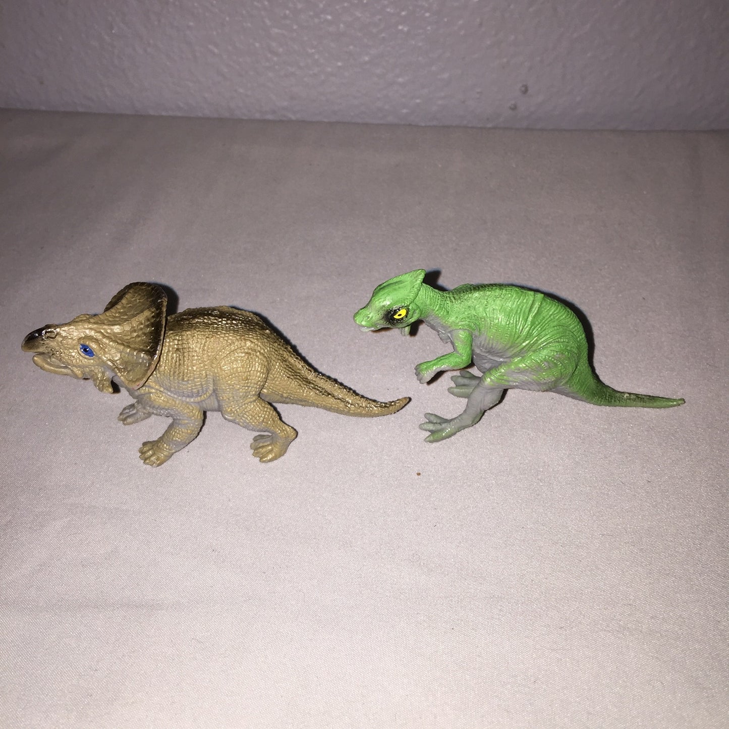 Triceratops Trike / Parasaurolophus Parasaur Para Dinosaur Dino Generic Toy Lot