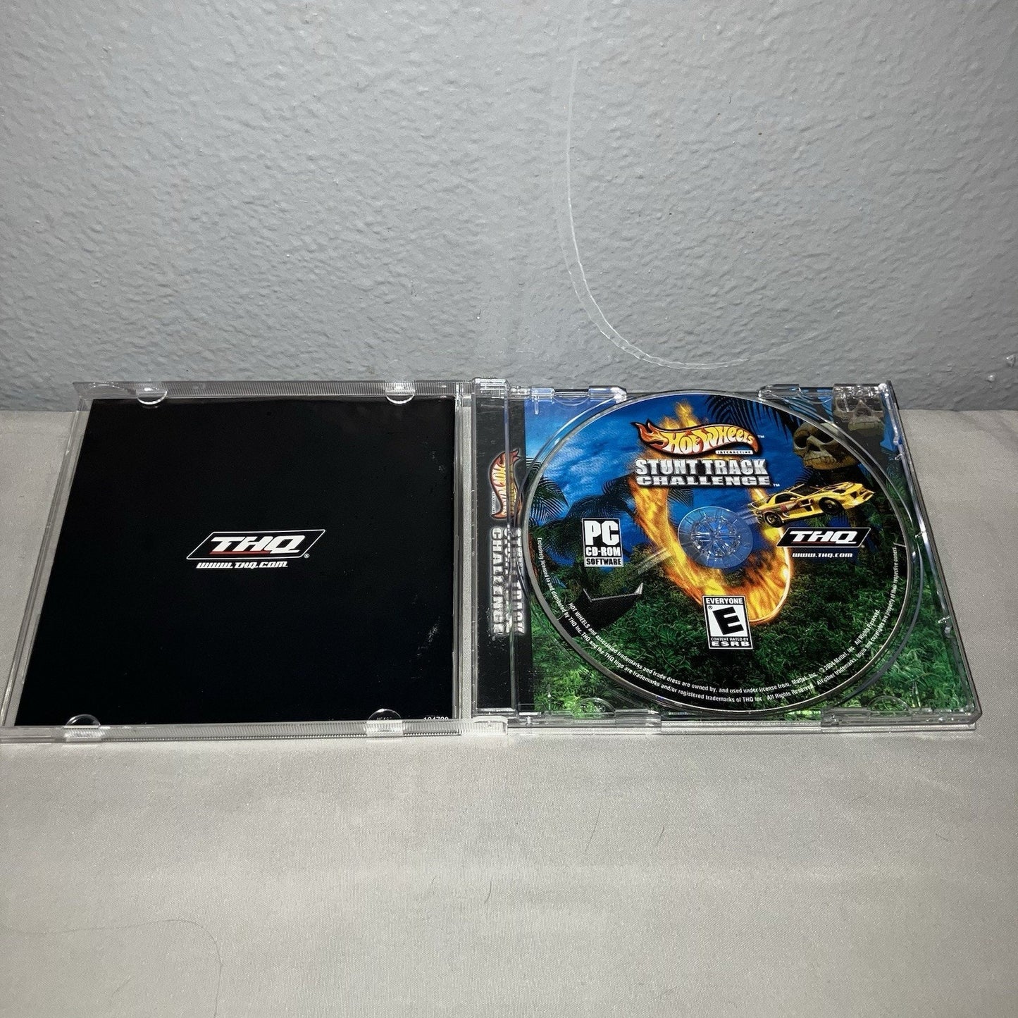 Pc Game Used Hot Wheels Stunt Track Challenge Windows Mattel Computer Game 2004