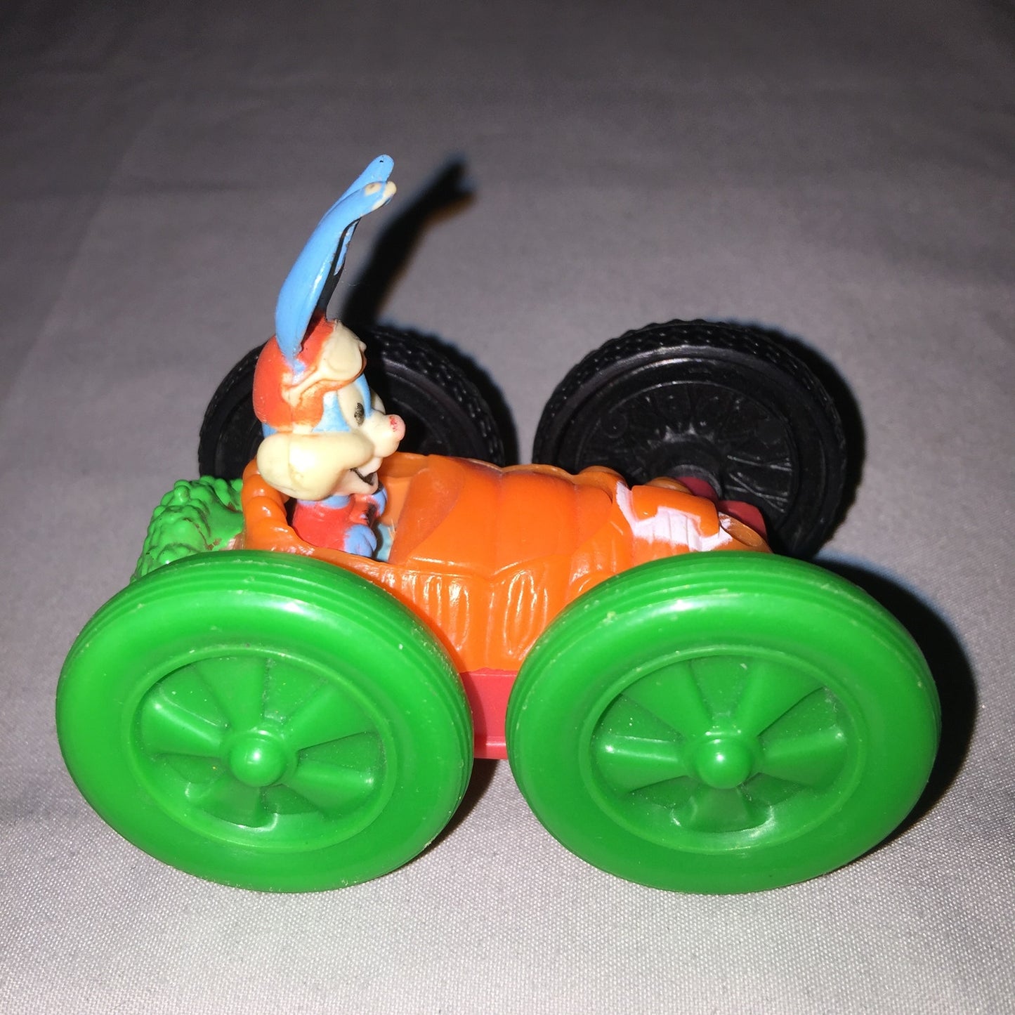 Tiny Toon Adventures Looney Tunes Bugs Babs Buster Bunny Racer McDonald's FF Toy