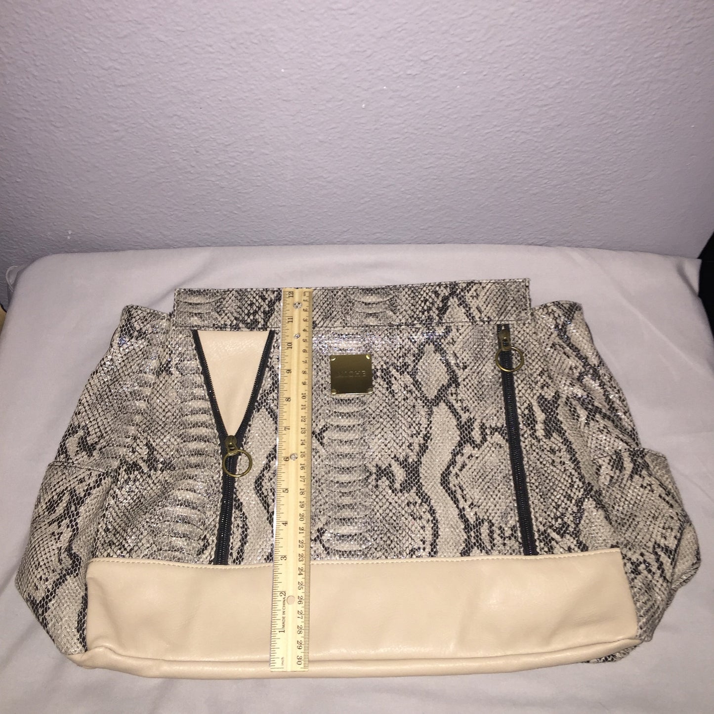 Miche Leslie Retired Faux Snakeskin Animal Print Full Size Tote Purse *Used Bag*